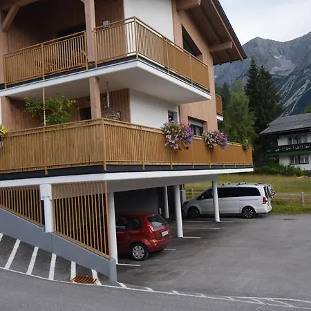 公寓 Jara Apartment- *